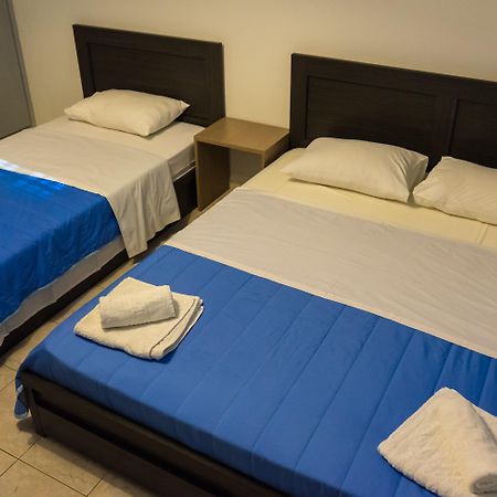 Polykratis Rooms Skiathos Town Bagian luar foto