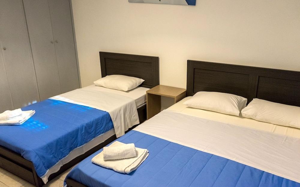 Polykratis Rooms Skiathos Town Bagian luar foto