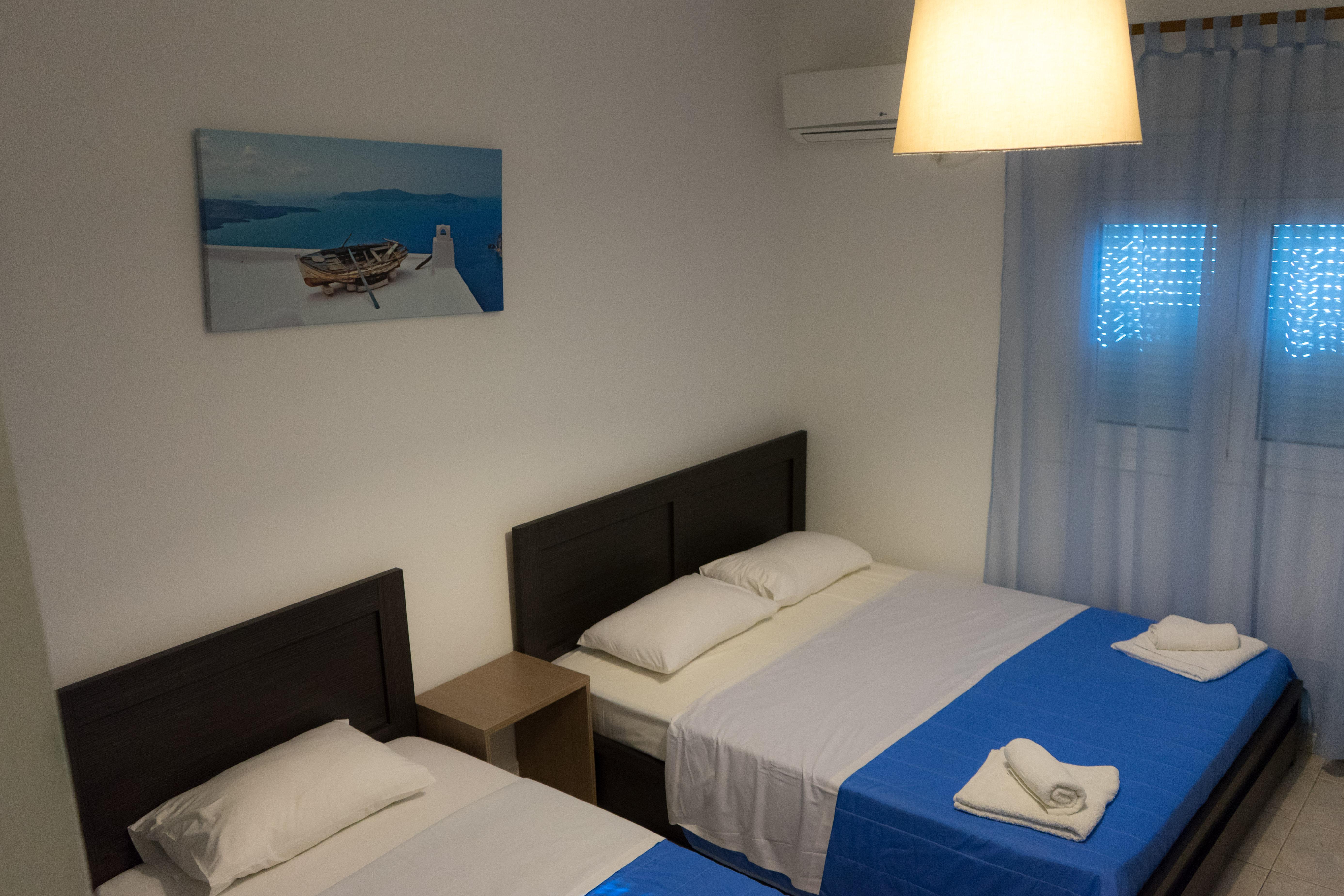 Polykratis Rooms Skiathos Town Bagian luar foto