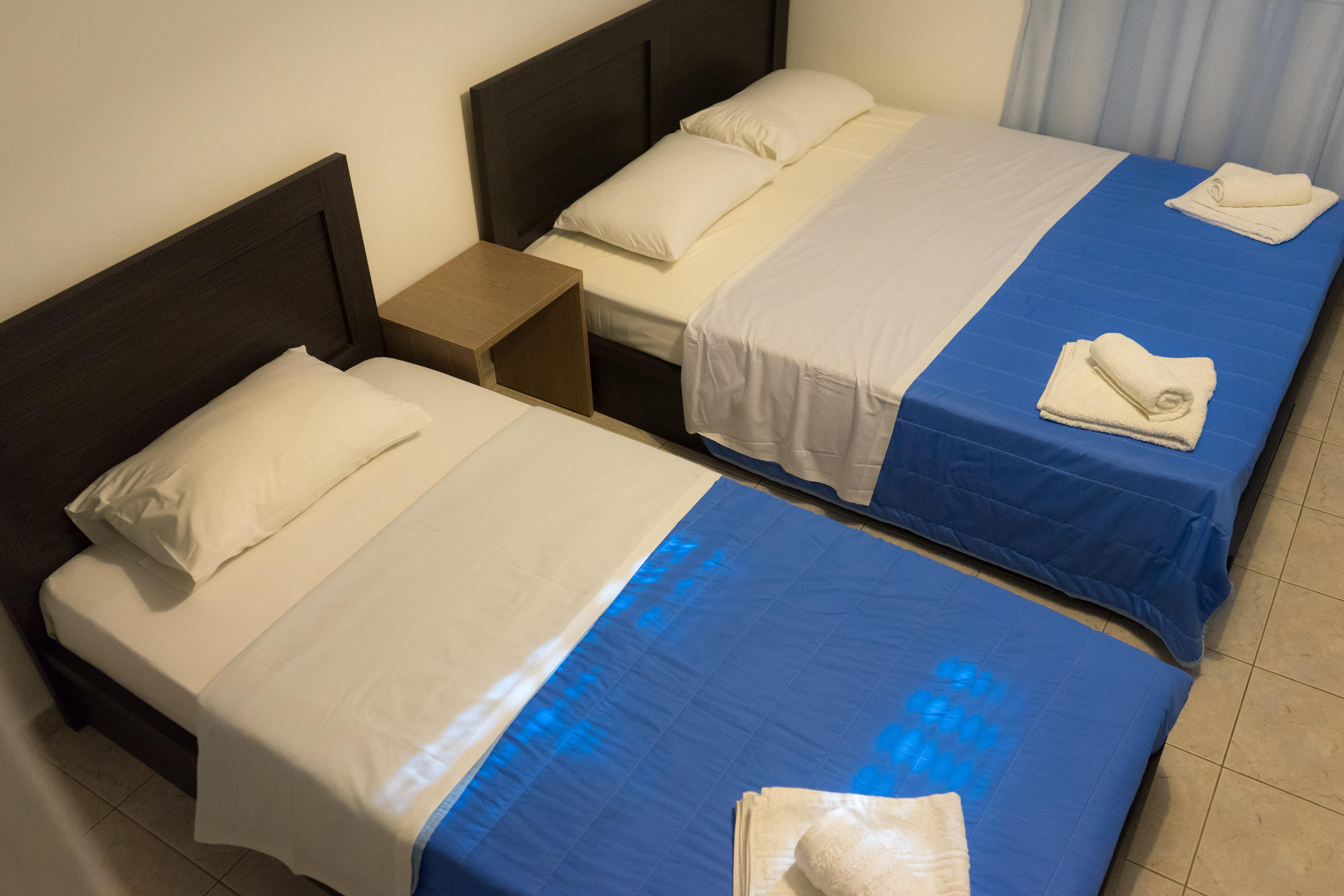 Polykratis Rooms Skiathos Town Bagian luar foto