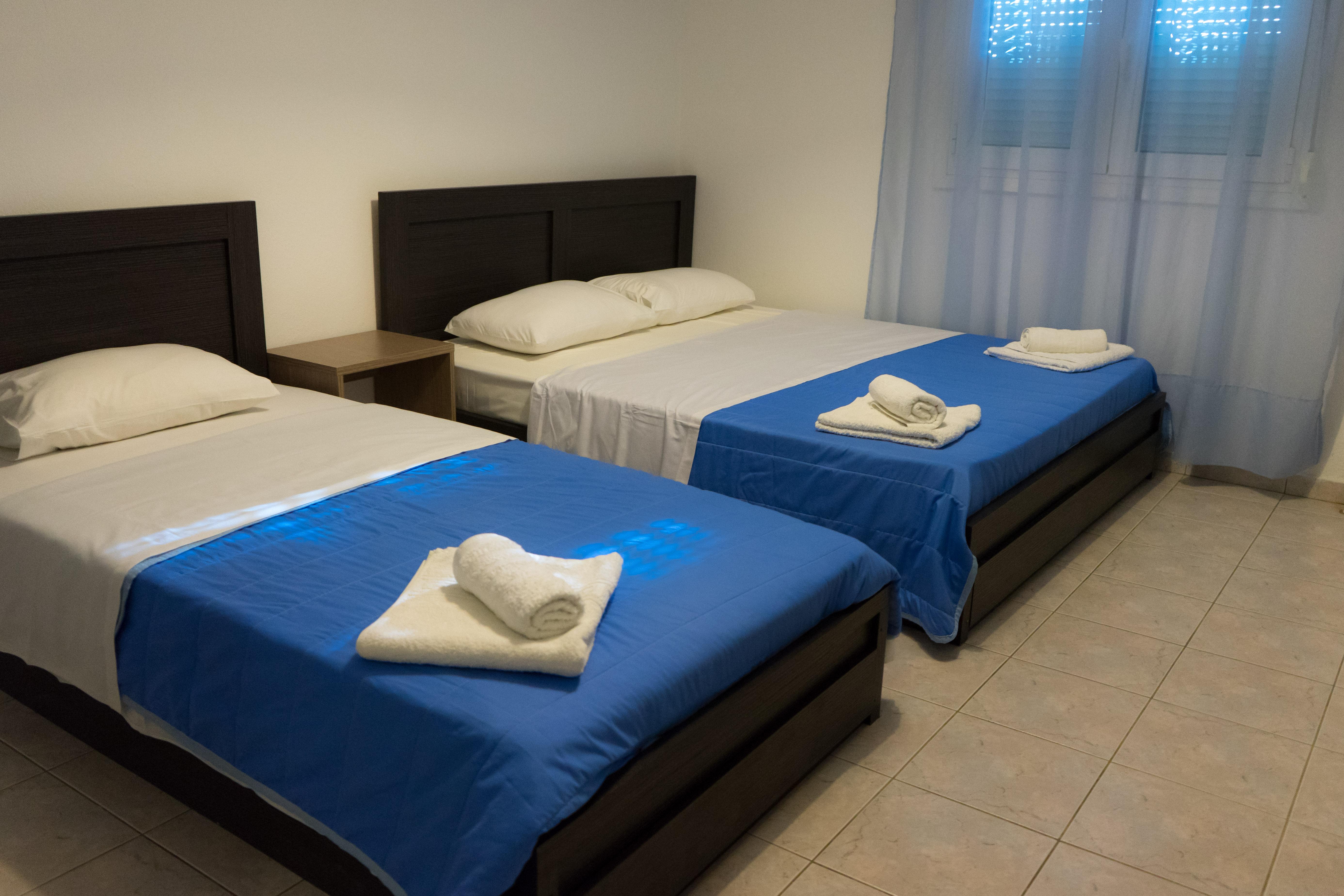 Polykratis Rooms Skiathos Town Bagian luar foto